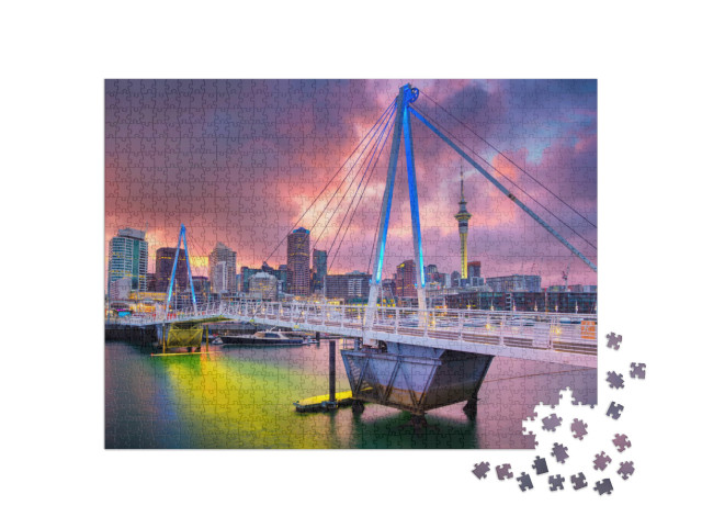 Puzzle 1000 Teile „Skyline von Auckland im Sonnenaufgang, Neuseeland“