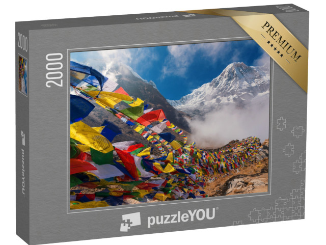 Puzzle 2000 Teile „Gebetsfahnen vor dem Mount Annapurna I, Nepal“