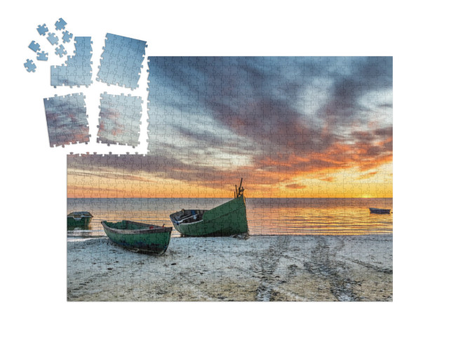 Puzzle „Verankertes Fischerboot am Sandstrand der Ostsee“ | SMART SORTED® 1000 Teile