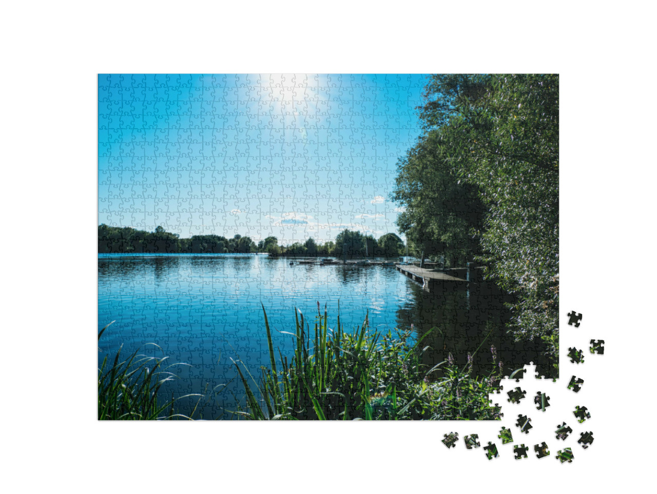 Puzzle 1000 Teile „Flusslandschaft an einem sonnigen Sommertag, Elbe in Hamburg, Deutschland“