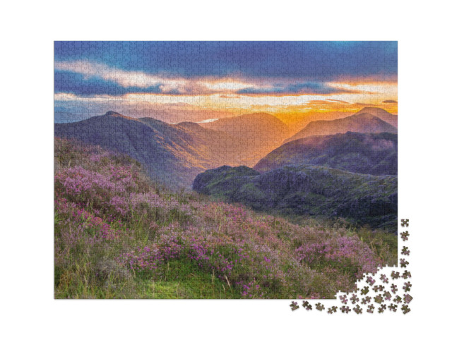 Puzzle 2000 Teile „Talansicht von Glencoe, Highlands, Schottland“