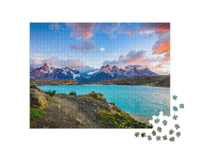Puzzle 1000 Teile „Torres del Paine über dem Pehoe-See, Patagonien, Chile“