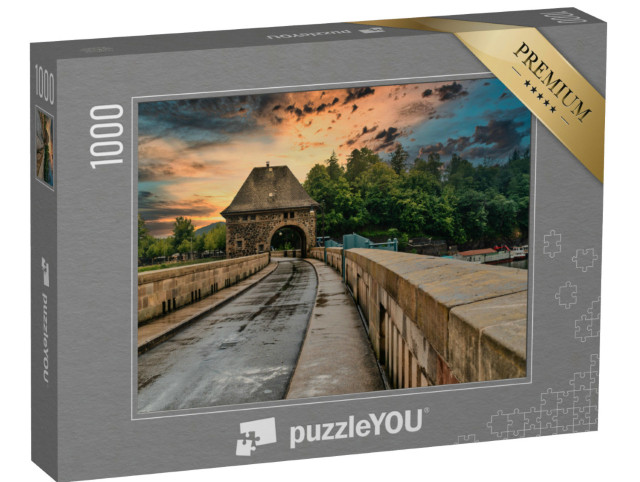Puzzle 1000 Teile „Turmzimmer mit Pflastersteinen am Edersee in Hessen, Deutschland“
