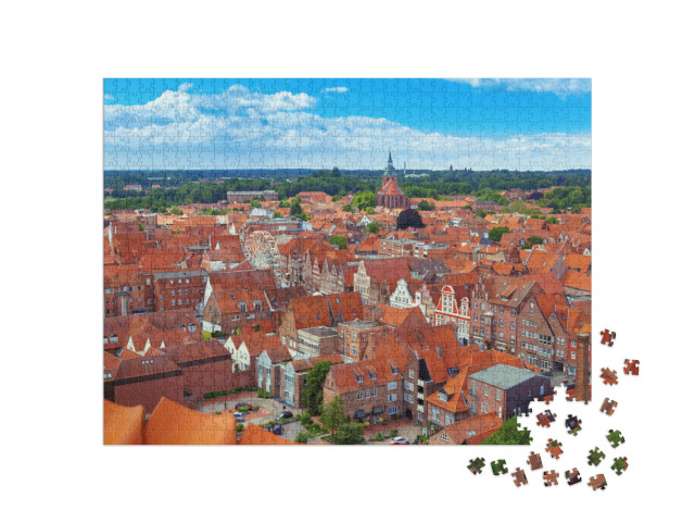 Puzzle 1000 Teile „Über den Dächern von Lüneburg: Stadtansicht von oben, Niedersachsen“