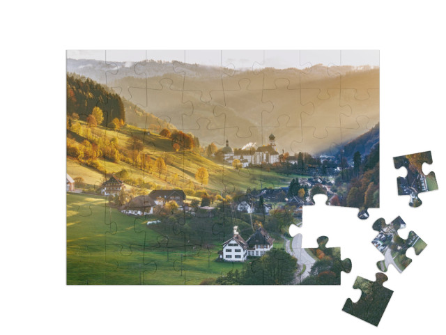 Puzzle 48 Teile „Traditionelle Häuser: Panorma vom Münstertal im Schwarzwald, Deutschland“