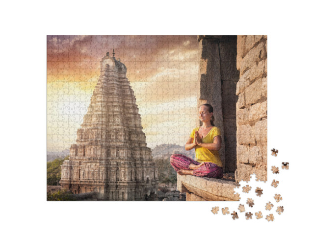 Puzzle 1000 Teile „Eine Frau am Virupaksha-Tempel in Hampi, Karnataka, Indien“