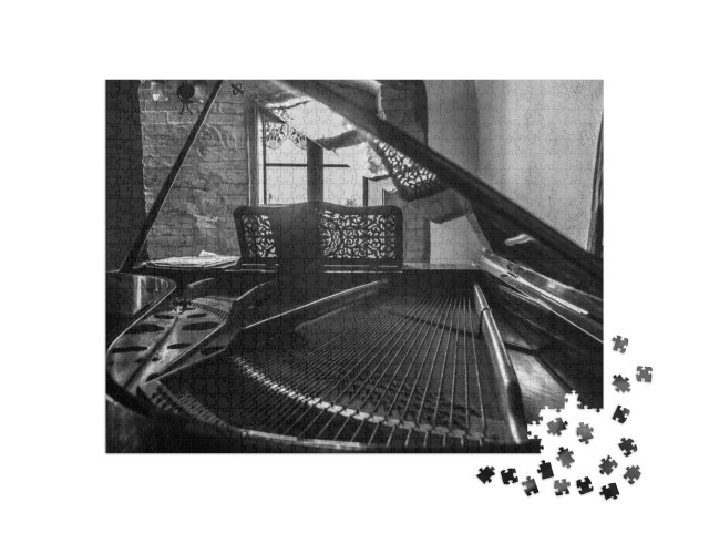 Puzzle 1000 Teile „Im Inneren eines Flügels: altes Gebäude“