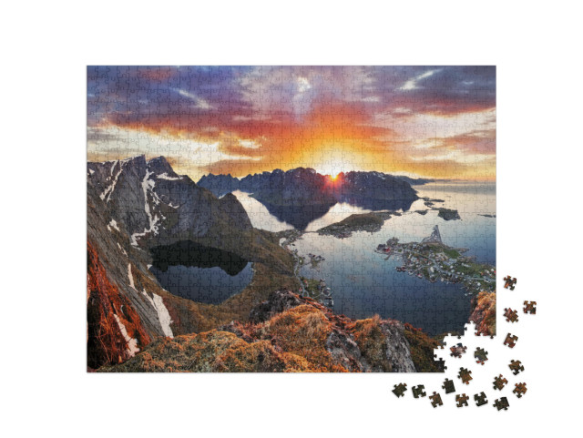 Puzzle 1000 Teile „Bergküstenlandschaft bei Sonnenuntergang, Norwegen“
