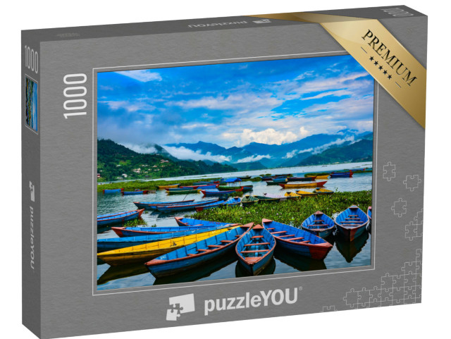 Puzzle 1000 Teile „Bunte Ruderboote am Phewa-See,  Pokhara, Nepal“