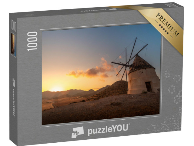Puzzle 1000 Teile „Windmühle am Strand von Los Genoveses bei Sonnenuntergang, Spanien“