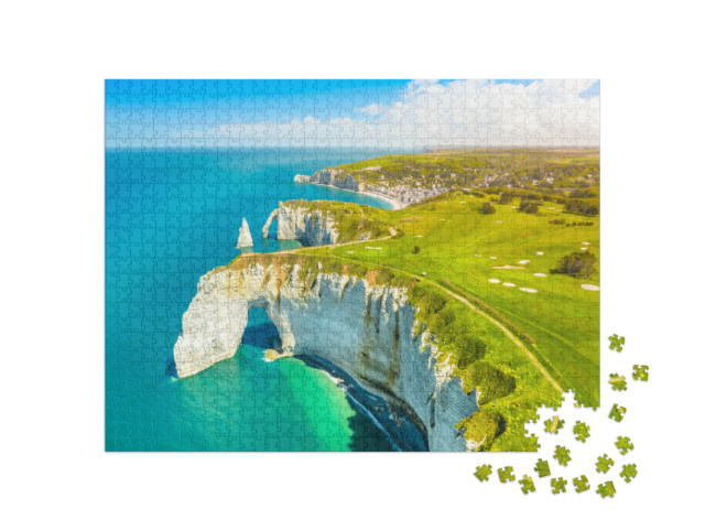 Puzzle 1000 Teile „Panoramalandschaft an den Klippen von Etretat, Normandie, Frankreich“