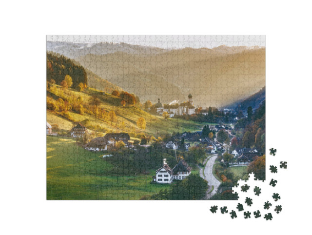 Puzzle 1000 Teile „Traditionelle Häuser: Panorma vom Münstertal im Schwarzwald, Deutschland“
