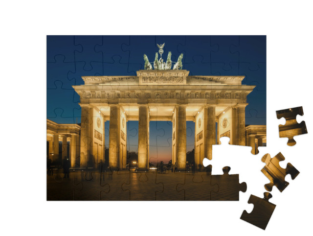 Puzzle 48 Teile „Das beleuchtete Brandenburger Tor in Berlin“