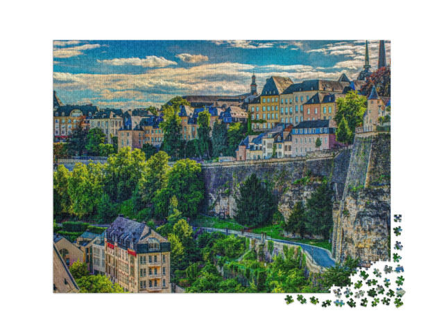 Puzzle 2000 Teile „Sommerliches Panorama: Stadt Luxemburg aus der Luft“