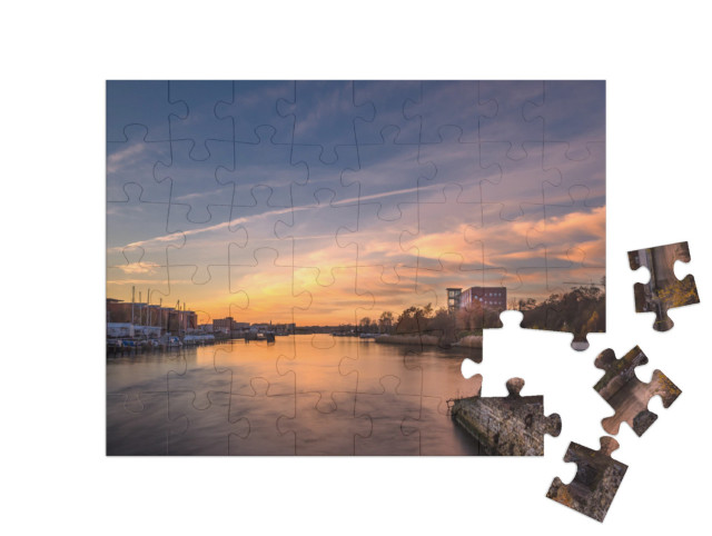 Puzzle 48 Teile „Morgendämmerung in Kiel, Schleswig-Holstein, Deutschland“