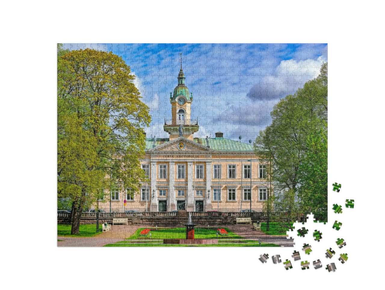 Puzzle 1000 Teile „Raatihuoneenpuisto, der Rathauspark von Pori, Finnland“