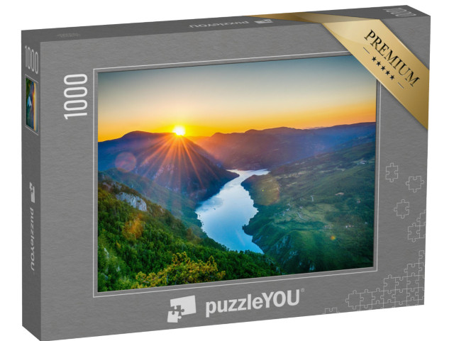 Puzzle 1000 Teile „Aussichtspunkt Banjska stena, Tara Berg, Serbien mit Sonnenuntergang“