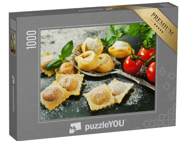 Puzzle 1000 Teile „Hausgemachte, frisch zubereitete italienische Ravioli und Tortellini“