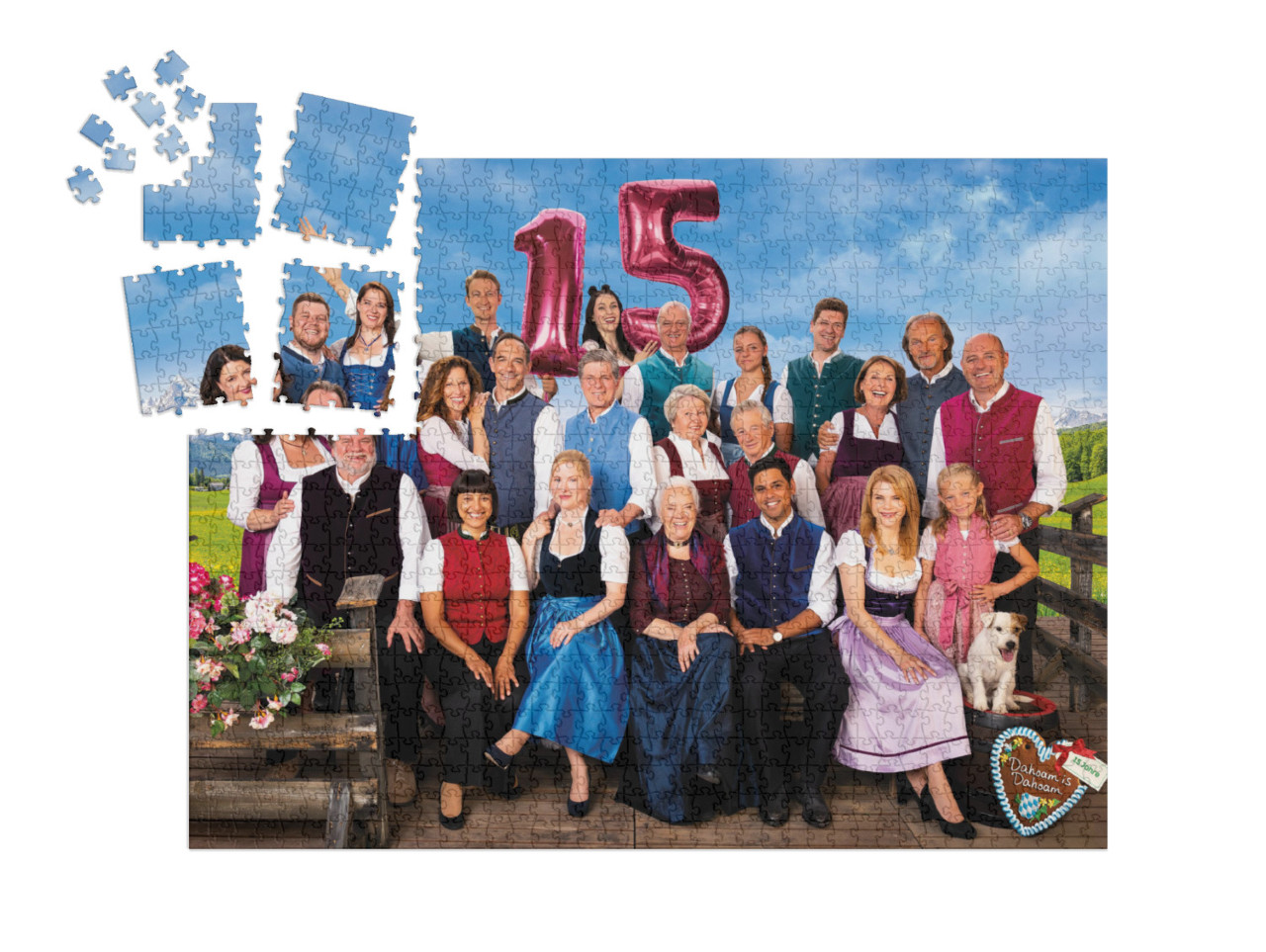 Puzzle „Dahoam is Dahoam: Ensemblefoto 15 Jahre“ | SMART SORTED® 1000 Teile