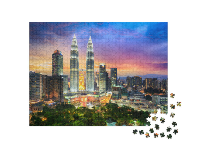 Puzzle 1000 Teile „Abenddämmerung über Kuala Lumpur“