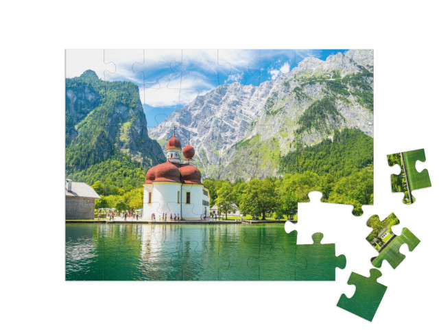 Puzzle 48 Teile „Der Königsee mit St. Bartholomäus Kirche“