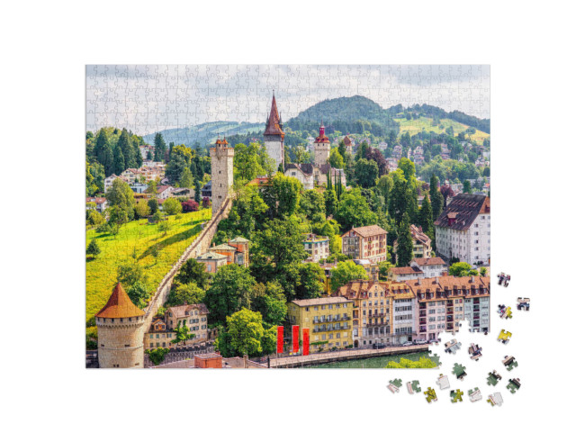 Puzzle 1000 Teile „Luftbild: Luzerner Altstadt mit Festungsmauer und Türmen, Schweiz“