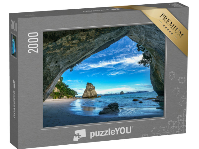 Puzzle 2000 Teile „Blick aus der Höhle am Cathedral Cove Beach, Coromandel, Neuseeland“