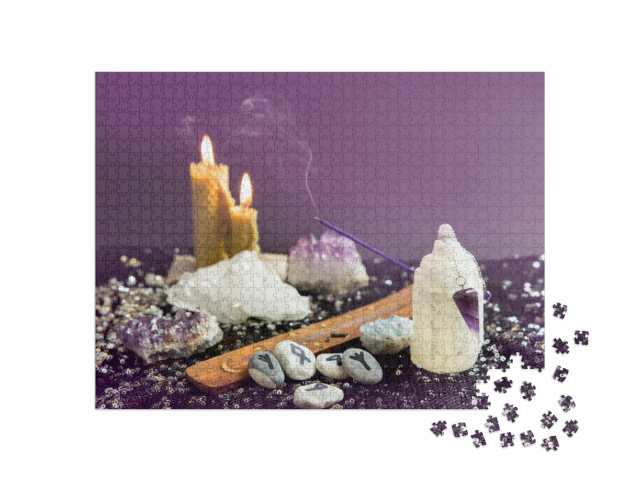 Puzzle 1000 Teile „Amethyst-Kristall-Pendel, Runensteine, Bienenwachskerzen, Esoterik“