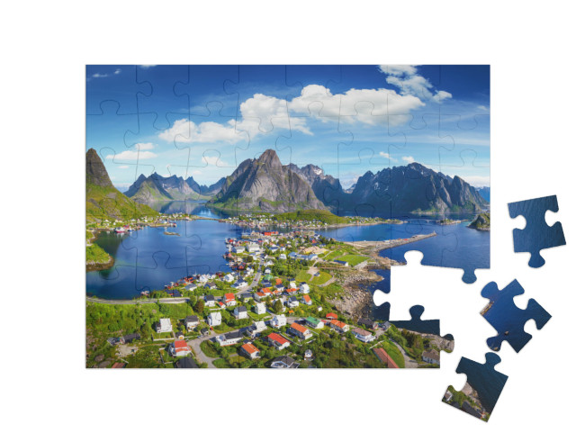 Puzzle 48 Teile „Dorf Reine unter einem sonnigen, blauen Himmel, Lofoten, Norwegen“