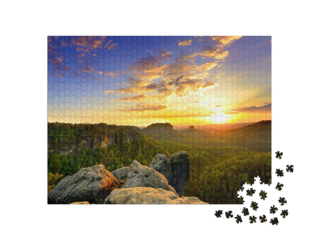 Puzzle 1000 Teile „Sonnenaufgang über dem Nationalpark Sächsische Schweiz“