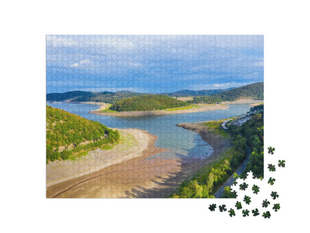 Puzzle 1000 Teile „Ein Teil des Edersees bei heißem Wetter ohne Wasser“