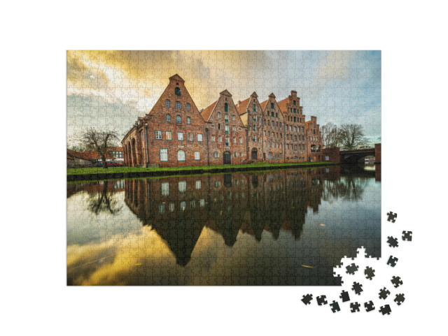 Puzzle 1000 Teile „Alte Salzlagerhäuser in Lübeck an der Trave, Deutschland“