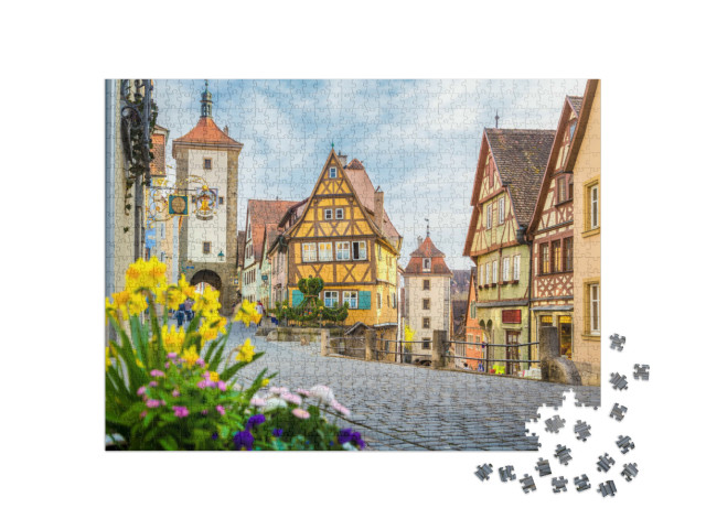 Puzzle 1000 Teile „Stadt Rothenburg ob der Tauber mit blühenden Blumen,  Deutschland“