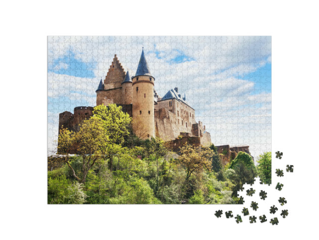 Puzzle 1000 Teile „Festungsanlage der Burg Vianden, Luxemburg“