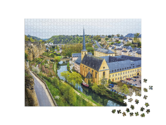 Puzzle 1000 Teile „Panoramablick auf Luxemburg mit Fluss Alzette und Kirche St. Jean du Grund“