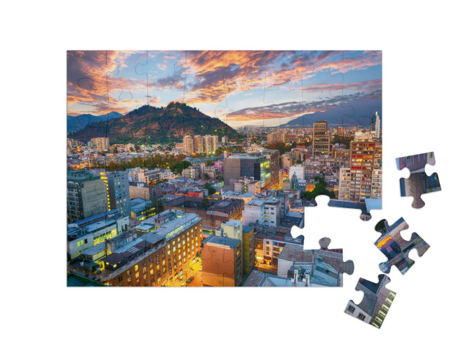 Puzzle 48 Teile „Stadt Santiago de Chile nach Sonnenuntergang, Chile“