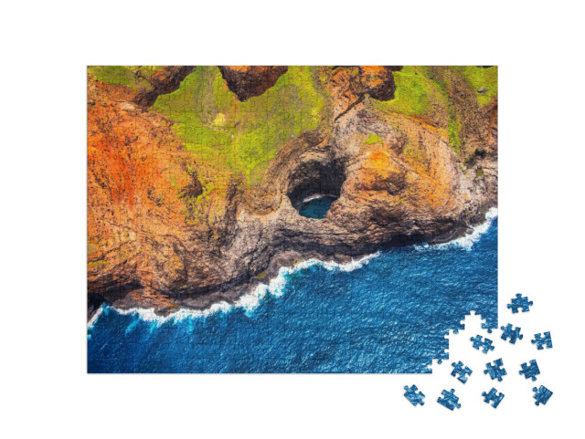Puzzle 500 Teile „Luftaufnahme der Na-Pali-Küste mit offener Höhle, Kauai, Hawaii“