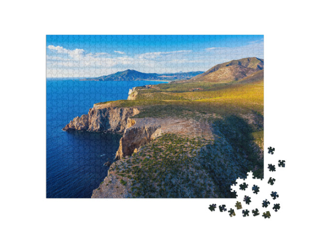 Puzzle 1000 Teile „Insel Sardinien, westliche zerklüftete Mittelmeerküste, Italien“
