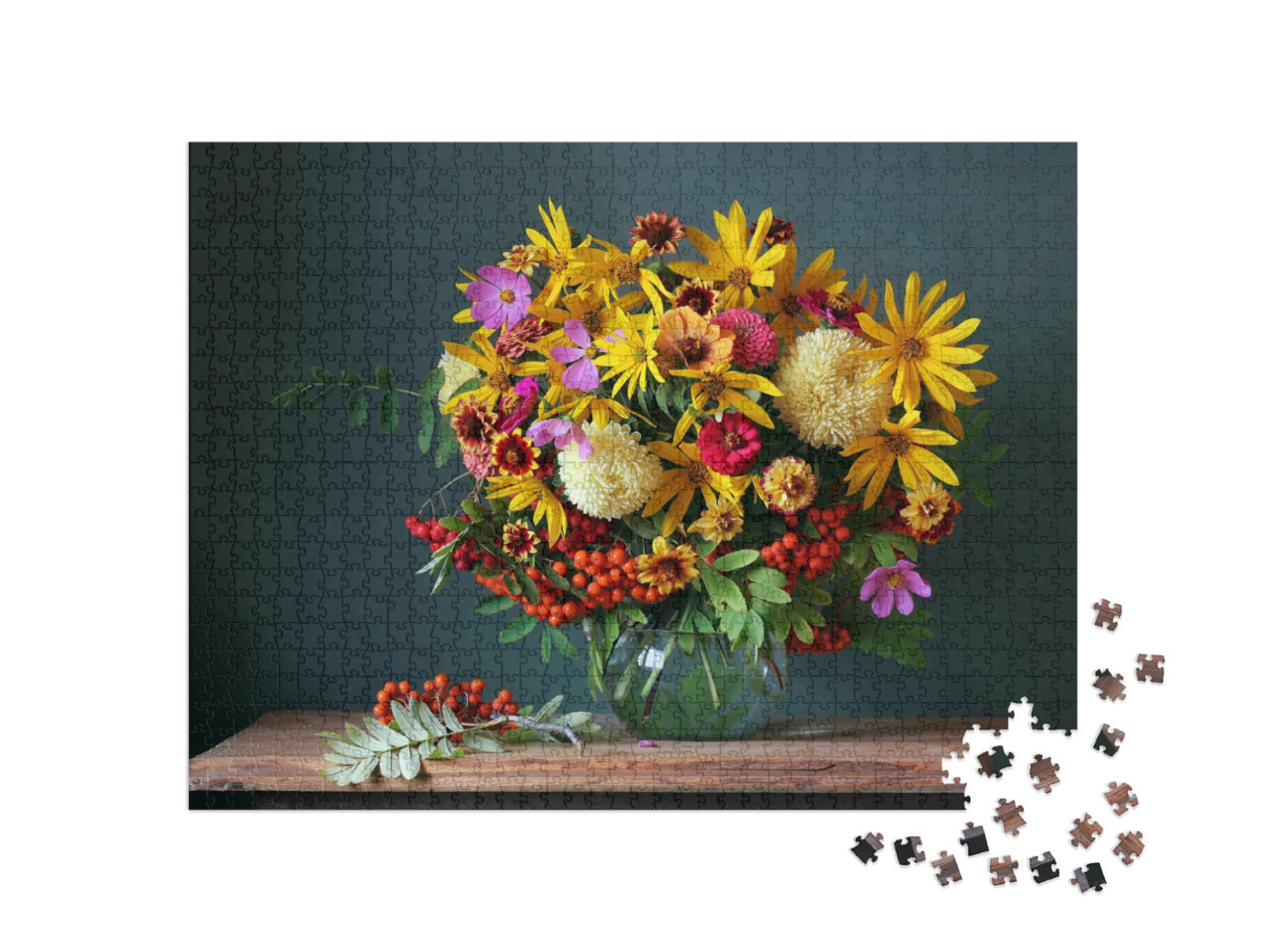 Puzzle 1000 Teile „Herbststrauß mit schönen Gartenblumen und Ebereschenzweigen“