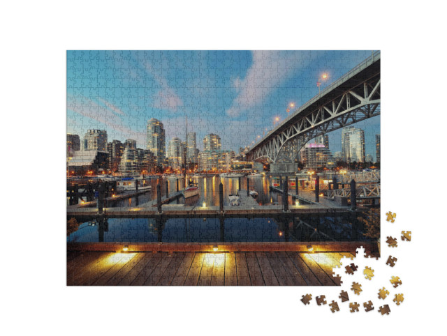 Puzzle 1000 Teile „Vancouver False Creek bei Nacht mit Brücke und Boot“
